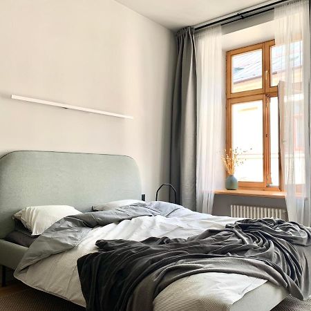 Stylish New Apartment In Riga Old Town - City Centre, Self Check-In, Walkable To Major Attractions Esterno foto